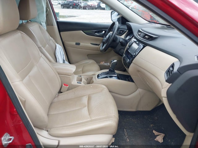 JN8AT2MV0HW003300 Nissan Rogue