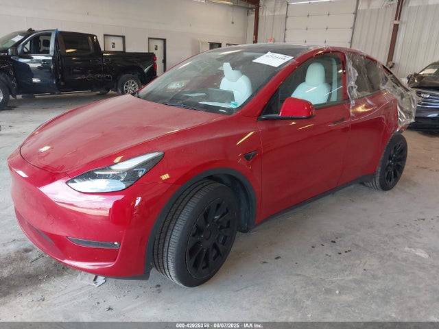 2023 TESLA MODEL Y 7SAYGDEEXPF847777 Photo 1