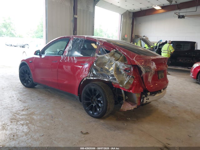 2023 TESLA MODEL Y 7SAYGDEEXPF847777 Photo 2