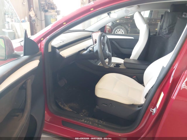 2023 TESLA MODEL Y 7SAYGDEEXPF847777 Photo 4