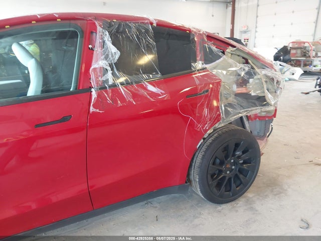 2023 TESLA MODEL Y 7SAYGDEEXPF847777 Photo 5