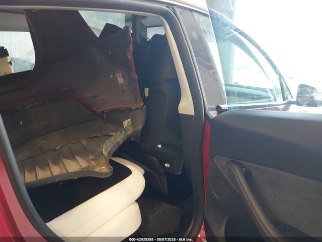 2023 TESLA MODEL Y 7SAYGDEEXPF847777 Photo 7
