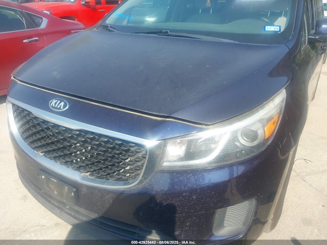 KNDMB5C15J6394199 KIA Sedona