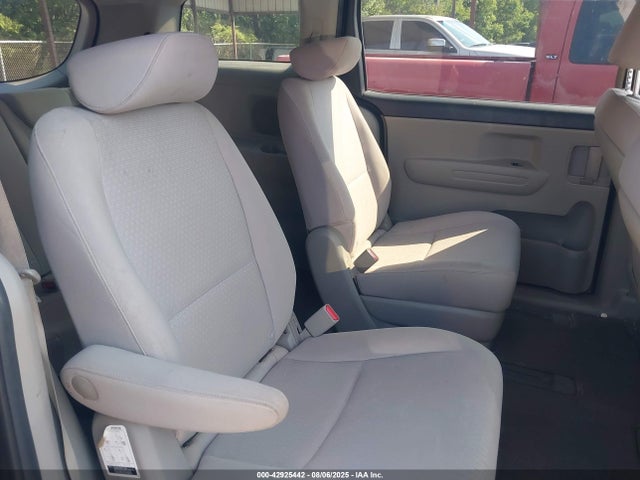 KNDMB5C15J6394199 KIA Sedona