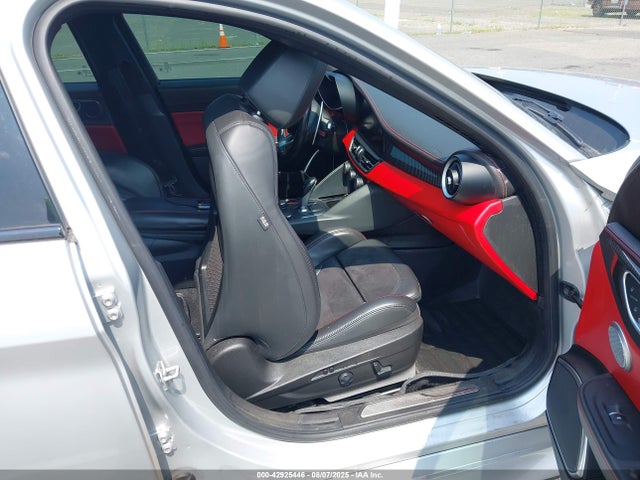 Продаж на аукціоні авто 2019 Alfa Romeo Giulia Quadrifoglio Rwd, vin: ZARFAMEV4K7599861, номер лоту: 42925446
