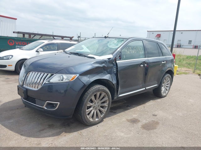 Lincoln MKX 2014 2LMDJ8JK5EBL01995 Image 2