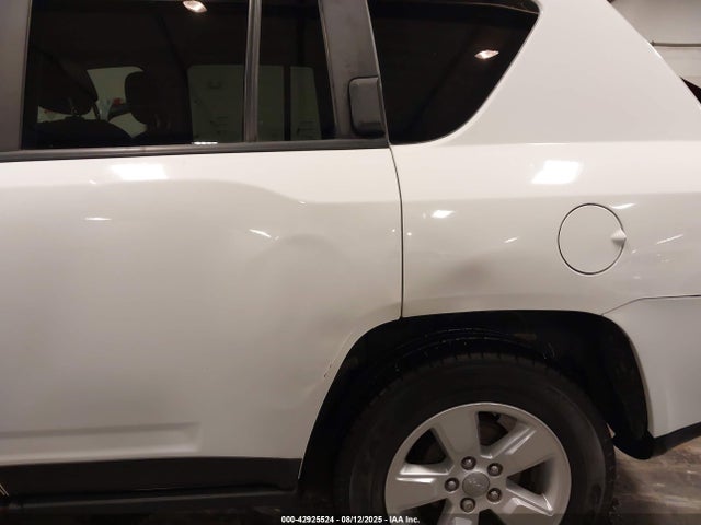 Jeep 2016 2016 1C4NJCBAXGD575073 Image 21