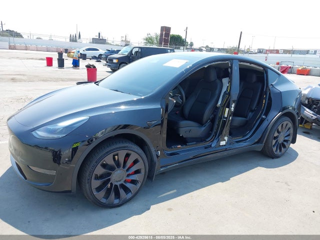 2024 TESLA MODEL Y 7SAYGDED9RF042993 Photo 5