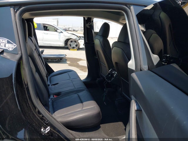 2024 TESLA MODEL Y 7SAYGDED9RF042993 Photo 7