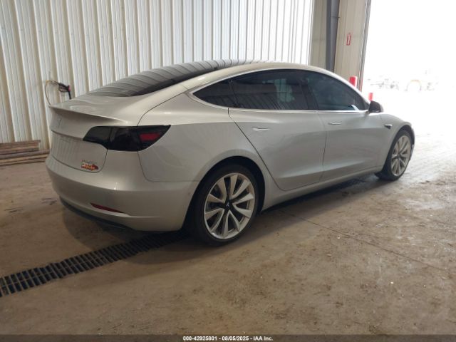 2018 TESLA MODEL 3 5YJ3E1EB0JF069157 Photo 3