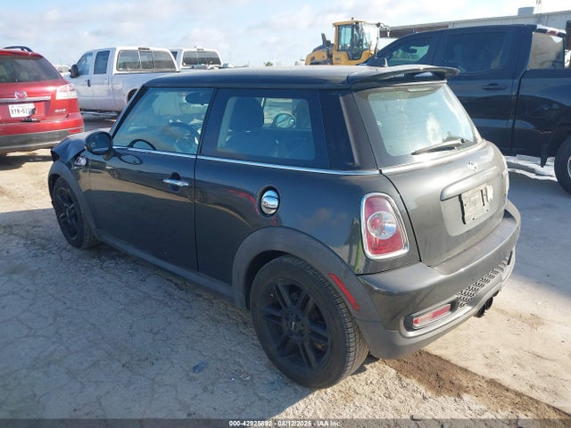 2013 MINI HARDTOP WMWSV3C54DT393473 Photo 2