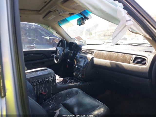 2011 GMC YUKON XL 1500 1GKS2MEF8BR285394 Photo 4