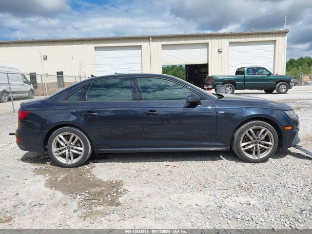 WAUKMAF43HN056104 Audi A4