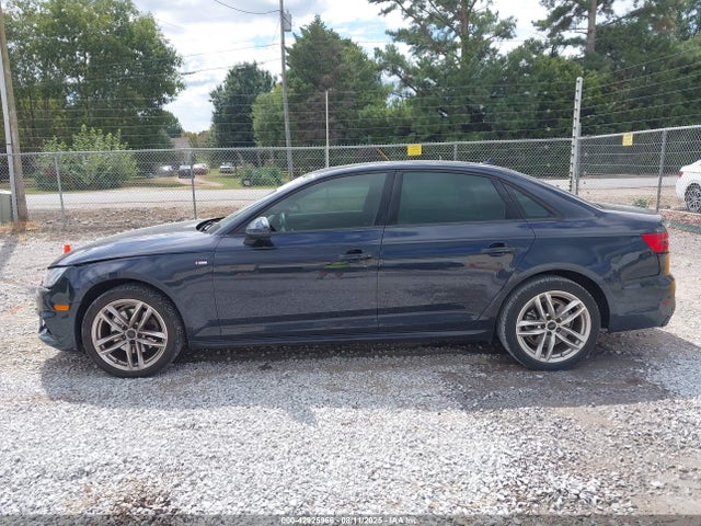 WAUKMAF43HN056104 Audi A4