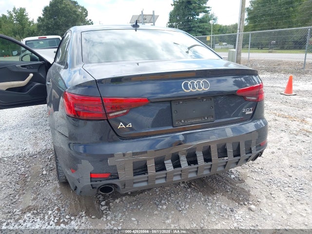WAUKMAF43HN056104 Audi A4