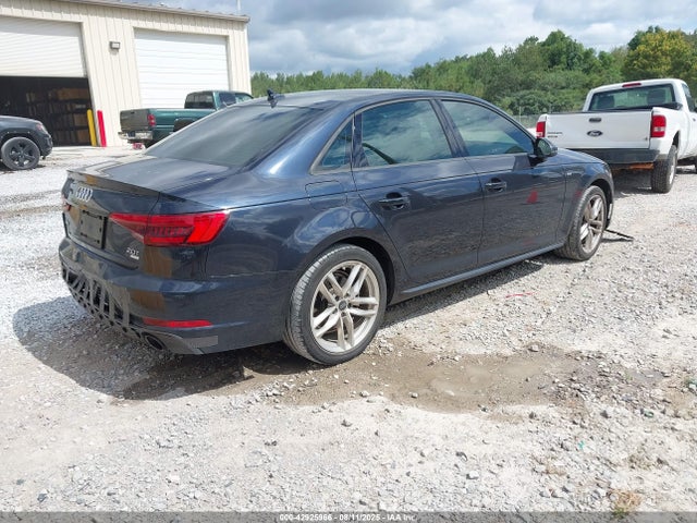WAUKMAF43HN056104 Audi A4