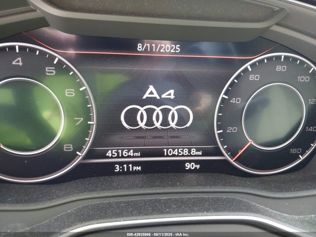 WAUKMAF43HN056104 Audi A4