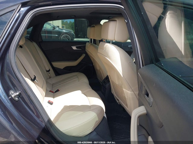WAUKMAF43HN056104 Audi A4