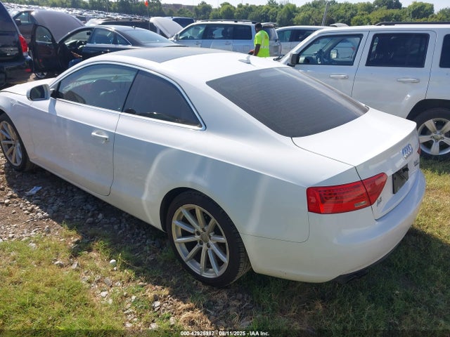 2015 AUDI A5 WAUCFAFR3FA037549 Photo 2