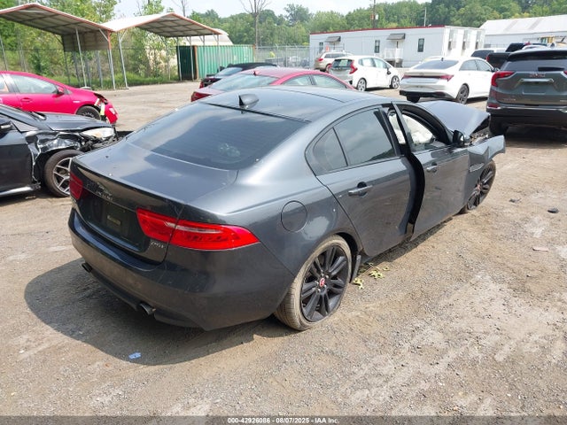 2017 JAGUAR XE SAJAE4BG4HA948562 Photo 3