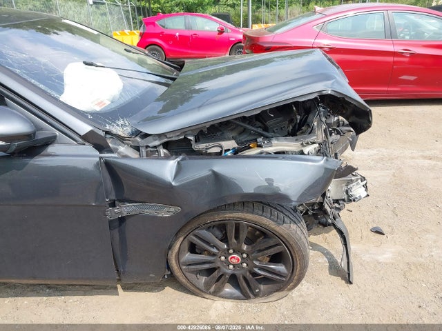 2017 JAGUAR XE SAJAE4BG4HA948562 Photo 5