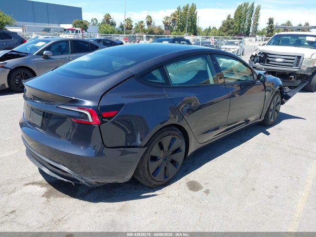 2025 TESLA MODEL 3 5YJ3E1EA8SF015503 Photo 3