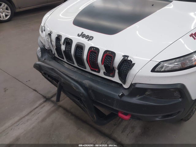 Продажа на аукционе авто 2016 Jeep Cherokee Trailhawk, vin: 1C4PJMBS2GW154203, номер лота: 42926283