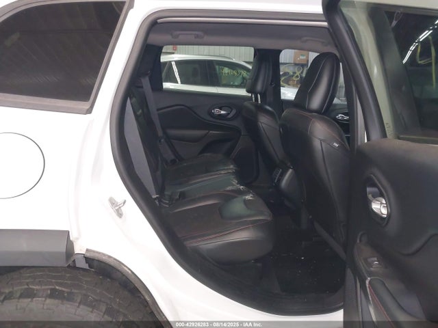 Продажа на аукционе авто 2016 Jeep Cherokee Trailhawk, vin: 1C4PJMBS2GW154203, номер лота: 42926283