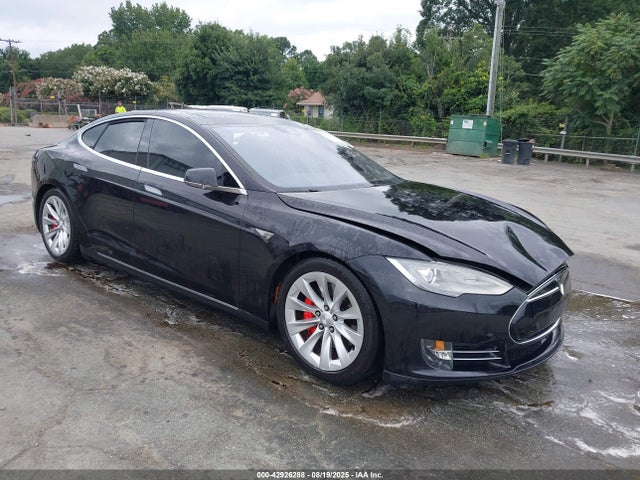 2016 TESLA MODEL S 5YJSA1E40GF136499 Photo 0