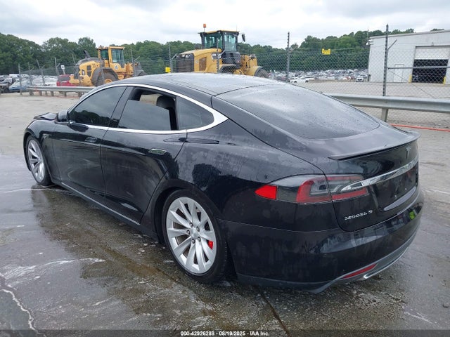 2016 TESLA MODEL S 5YJSA1E40GF136499 Photo 2
