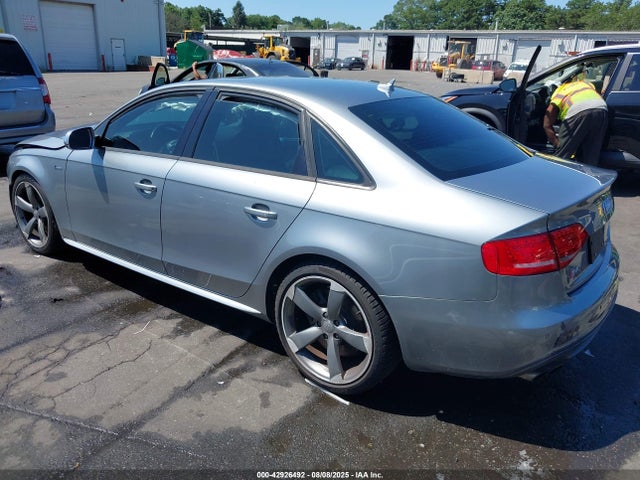 2011 AUDI S4 WAUBGAFL5BA116493 Photo 2
