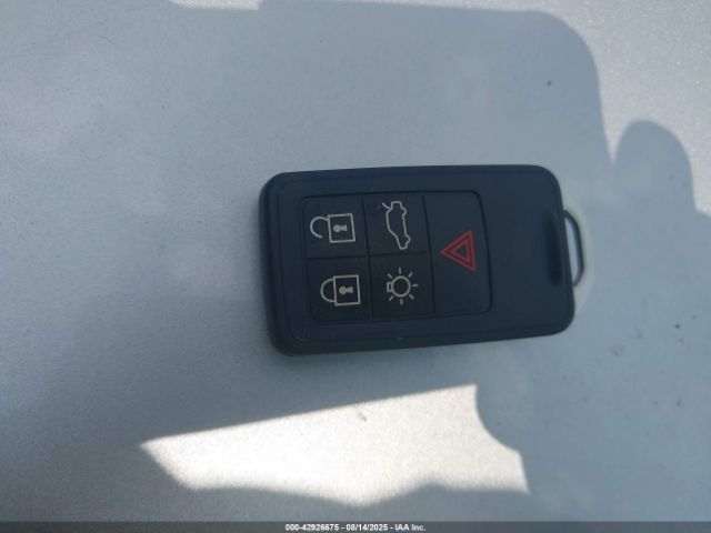 2018 VOLVO S60 YV126MFL7J2454875 Photo 10