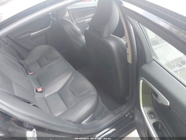 2018 VOLVO S60 YV126MFL7J2454875 Photo 7