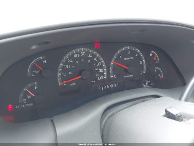 1999 Ford Expedition Eddie Bauer/xlt მანქანა იყიდება აუქციონზე, vin: 1FMPU18L8XLB26781, აუქციონის ნომერი: 42926740