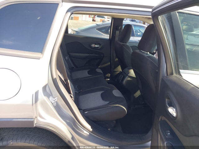 1C4PJLAB4GW189966 Jeep Cherokee