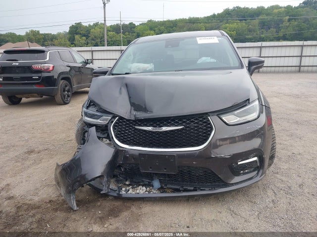 Chrysler Pacifica 2022 2C4RC1L79NR121569 Image 13