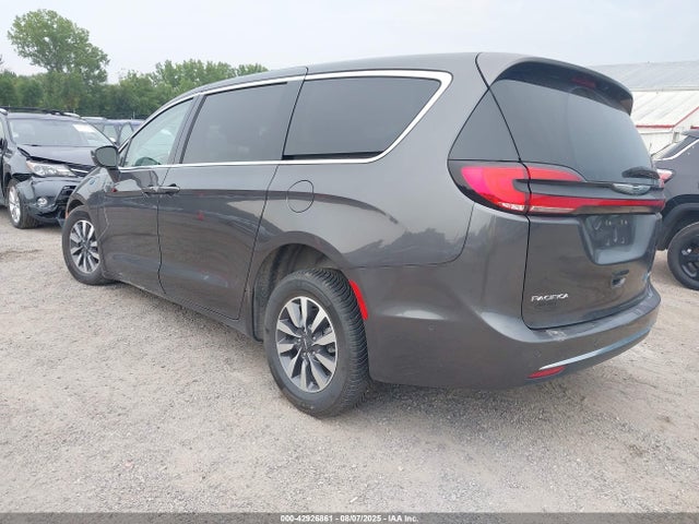 Chrysler Pacifica 2022 2C4RC1L79NR121569 Image 3