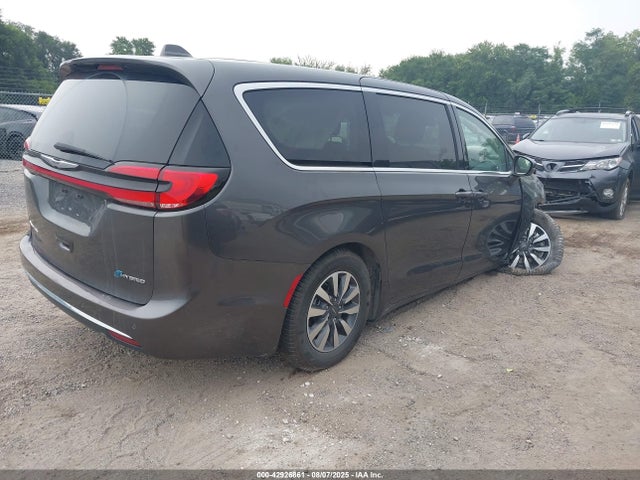 Chrysler Pacifica 2022 2C4RC1L79NR121569 Image 4