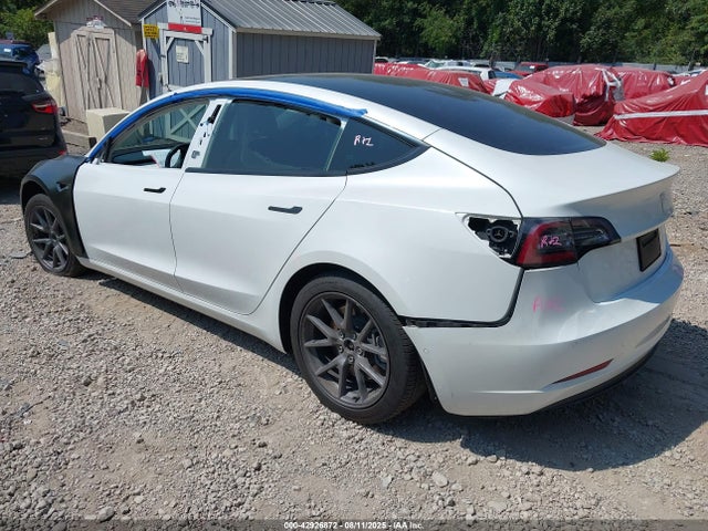 2021 TESLA MODEL 3 5YJ3E1EAXMF083269 Photo 2