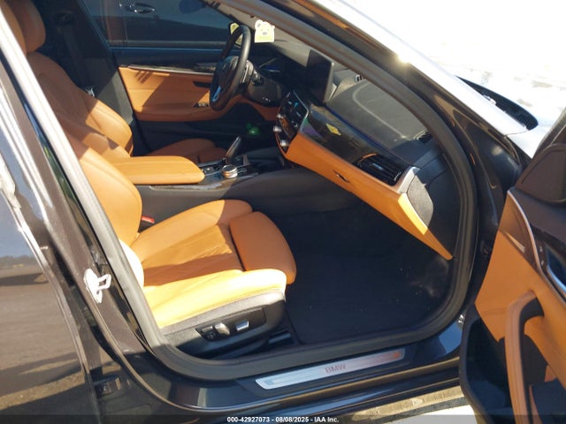 WBA53BH01MCF26218 BMW 2021