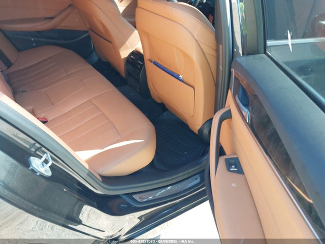 WBA53BH01MCF26218 BMW 2021