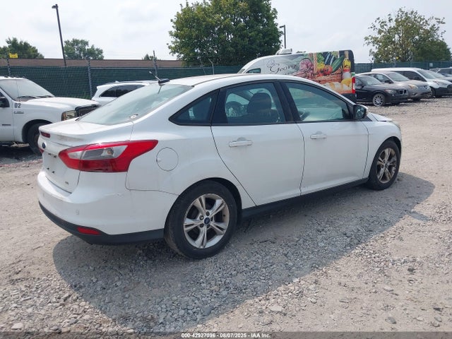 Ford Focus 2014 1FADP3F25EL344443 Image 4