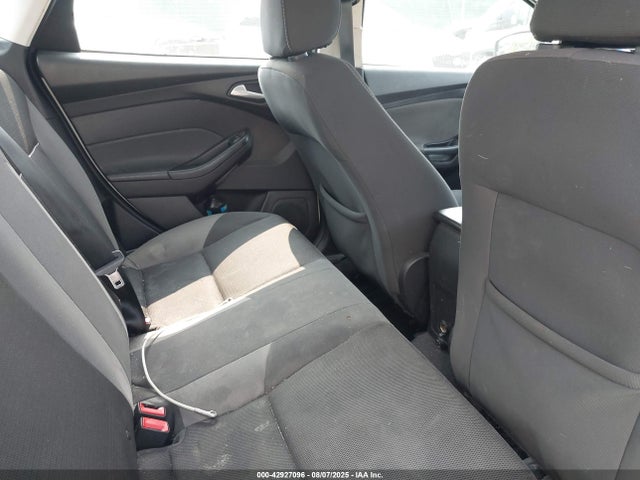 Ford Focus 2014 1FADP3F25EL344443 Image 8