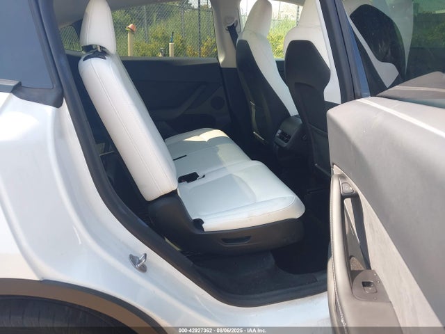 2023 TESLA MODEL Y 7SAYGAEE5PF708297 Photo 7