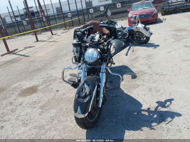 2015 INDIAN MOTORCYCLE CO. ROADMASTER 56KTRAAA4F3324599 Photo 4