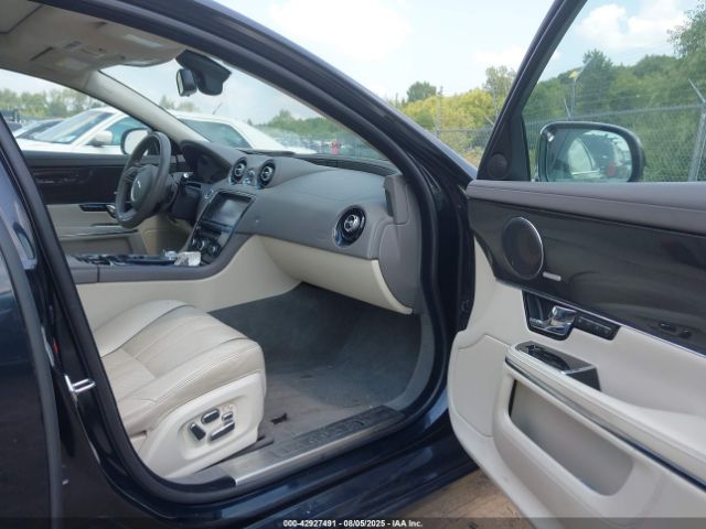 2012 JAGUAR XJ SAJWA2GE8CMV23141 Photo 4