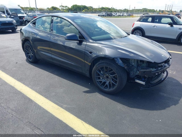 2025 TESLA MODEL 3 5YJ3E1EA1SF026410 Photo 0