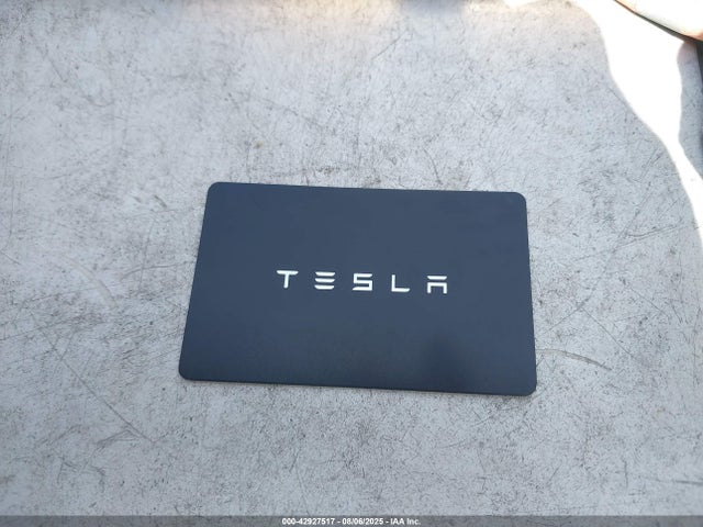 2025 TESLA MODEL 3 5YJ3E1EA1SF026410 Photo 10