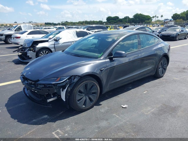 2025 TESLA MODEL 3 5YJ3E1EA1SF026410 Photo 1