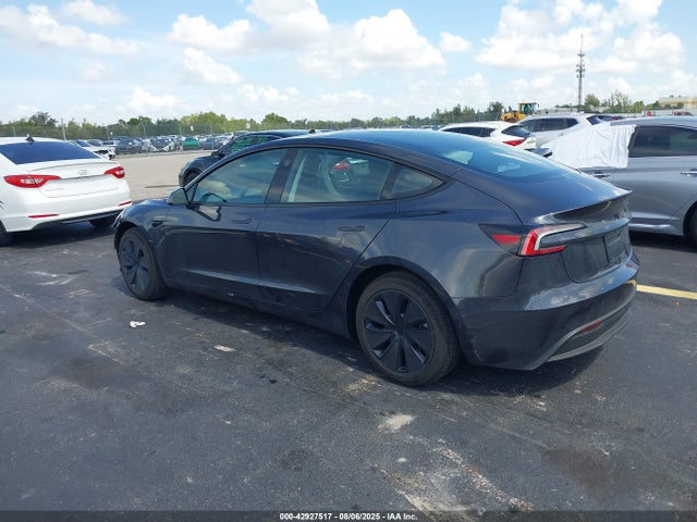 2025 TESLA MODEL 3 5YJ3E1EA1SF026410 Photo 2
